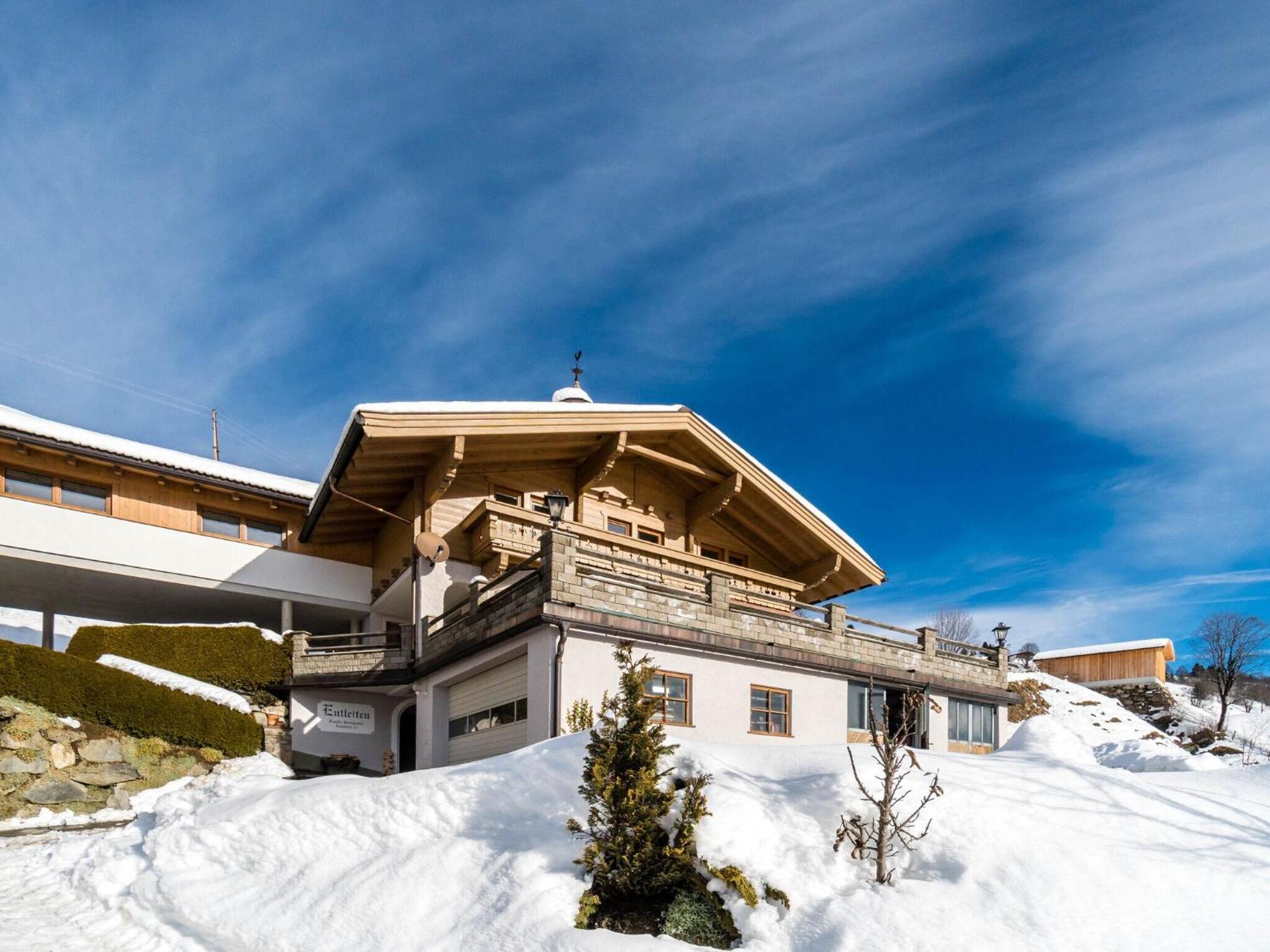 Sunlit Apartment Near Ski Area In Hollersbach Im Pinzgau Exterior photo