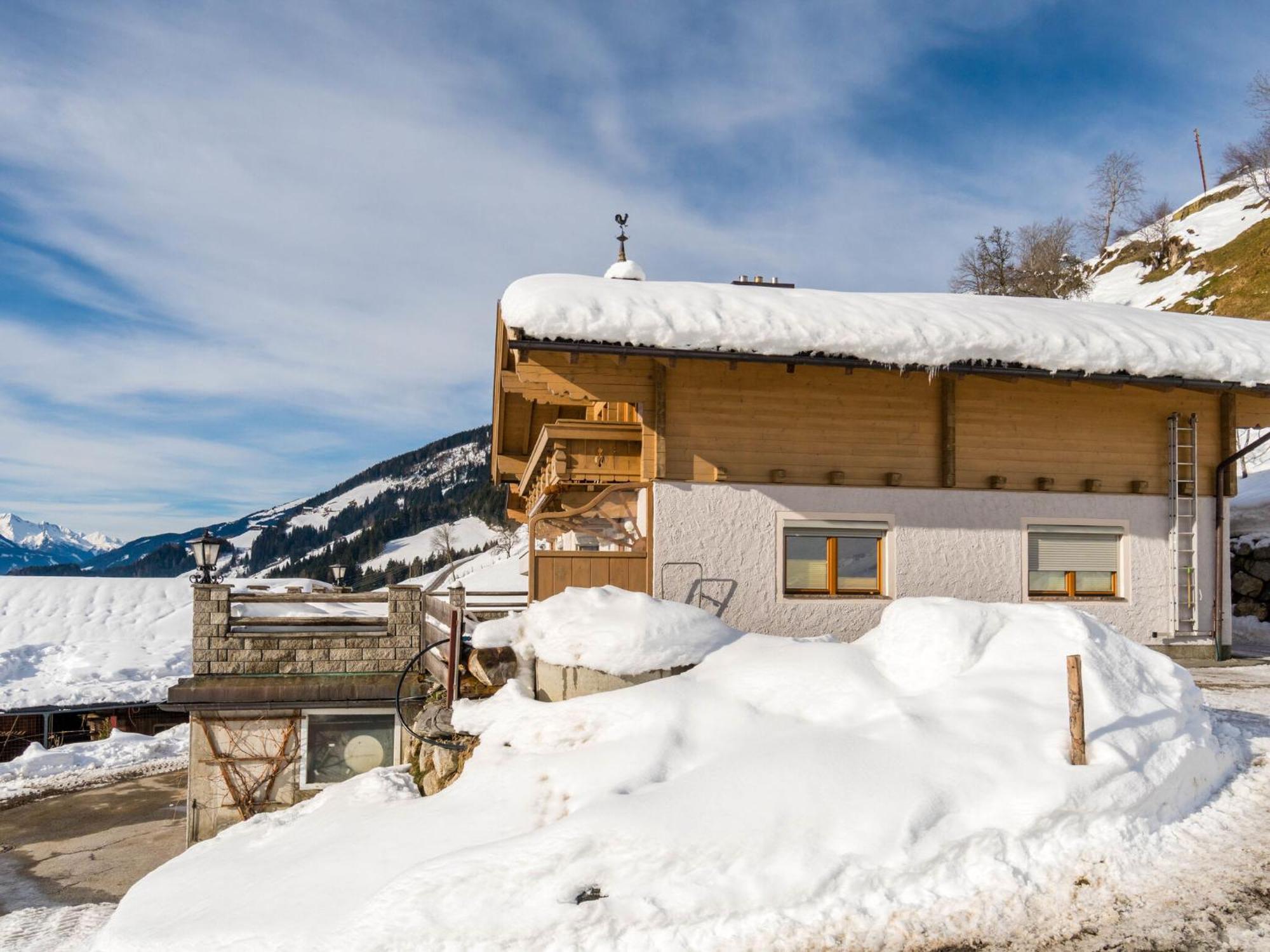 Sunlit Apartment Near Ski Area In Hollersbach Im Pinzgau Exterior photo