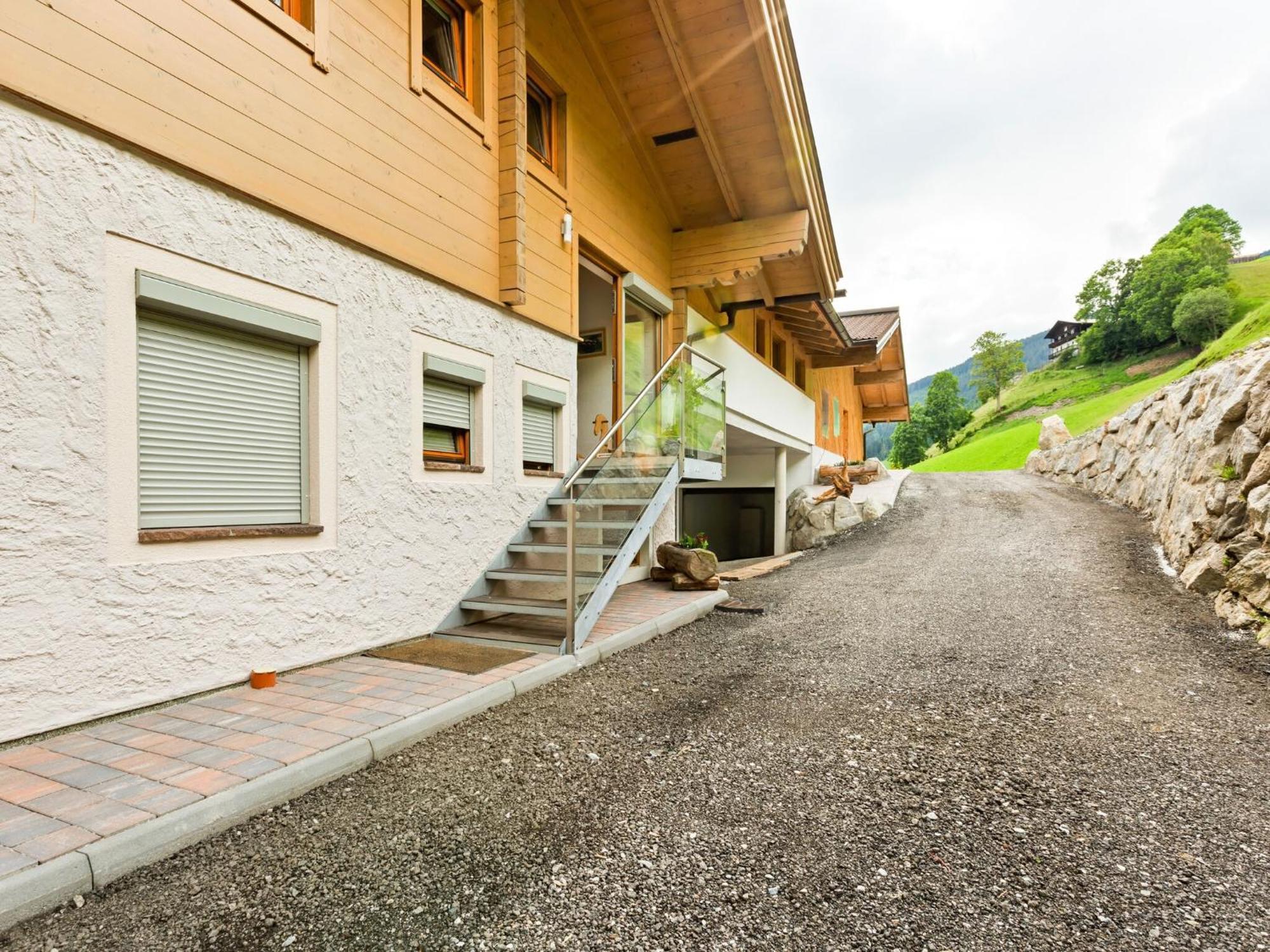 Sunlit Apartment Near Ski Area In Hollersbach Im Pinzgau Exterior photo