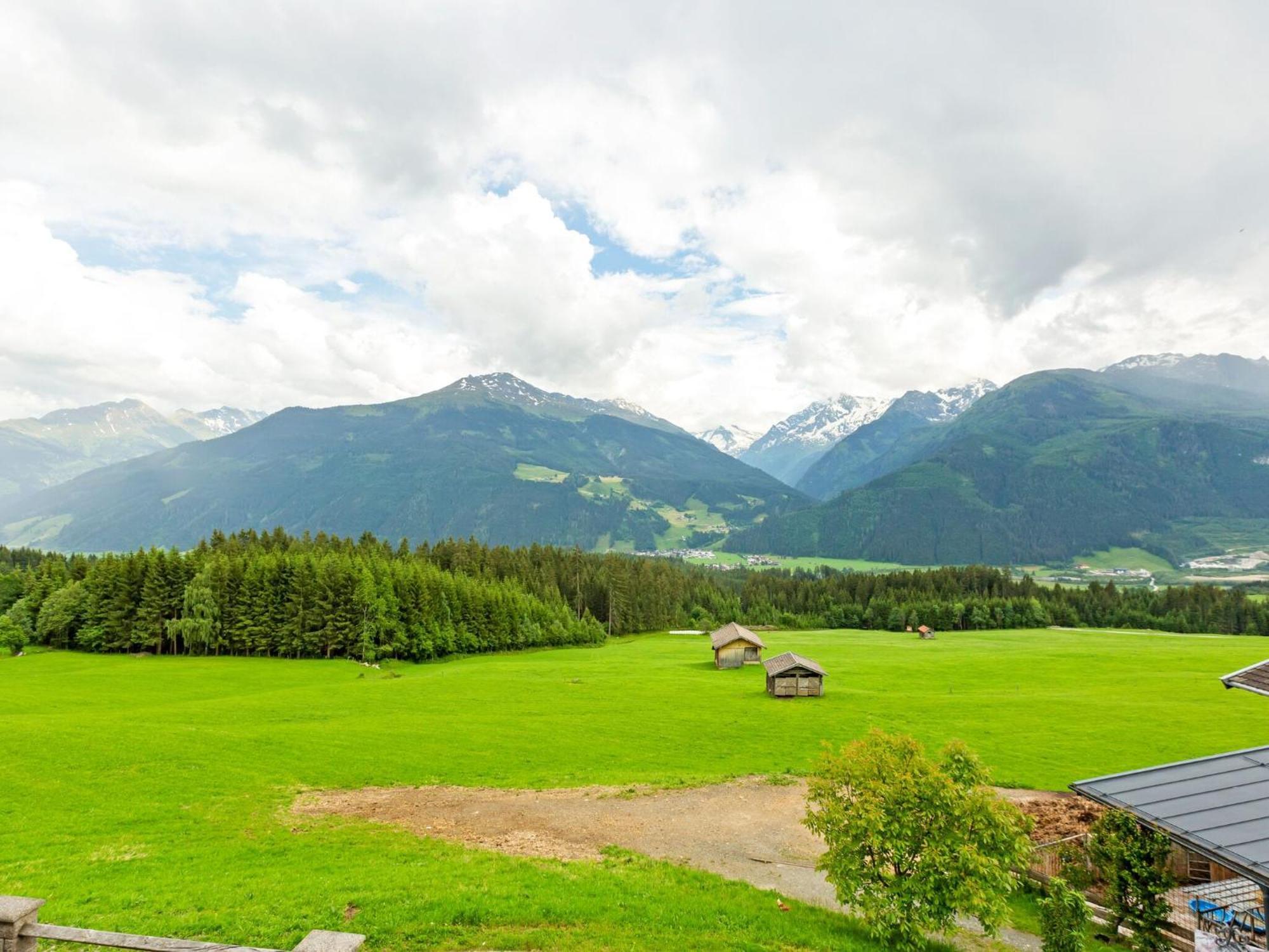 Sunlit Apartment Near Ski Area In Hollersbach Im Pinzgau Exterior photo