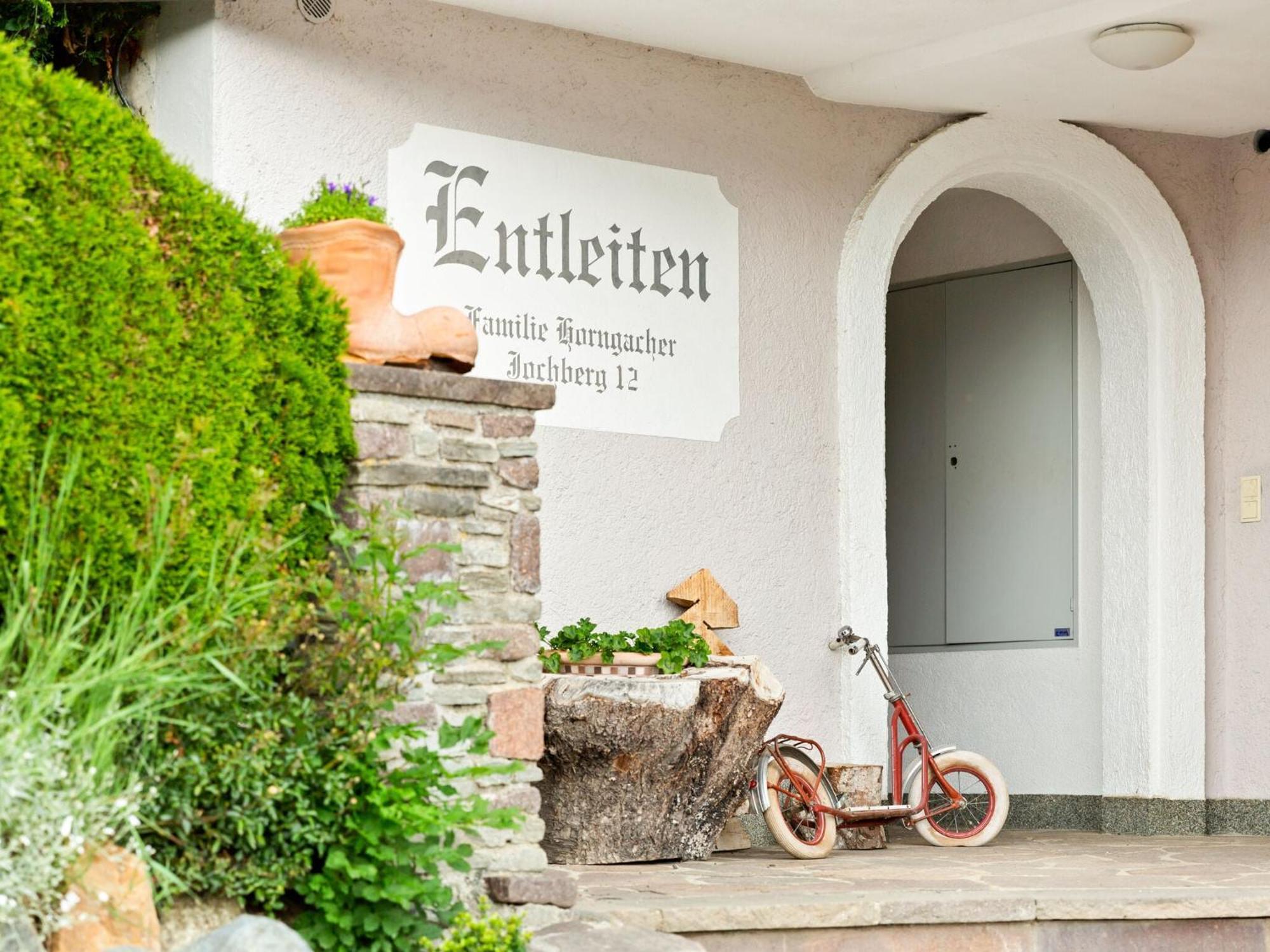 Sunlit Apartment Near Ski Area In Hollersbach Im Pinzgau Exterior photo