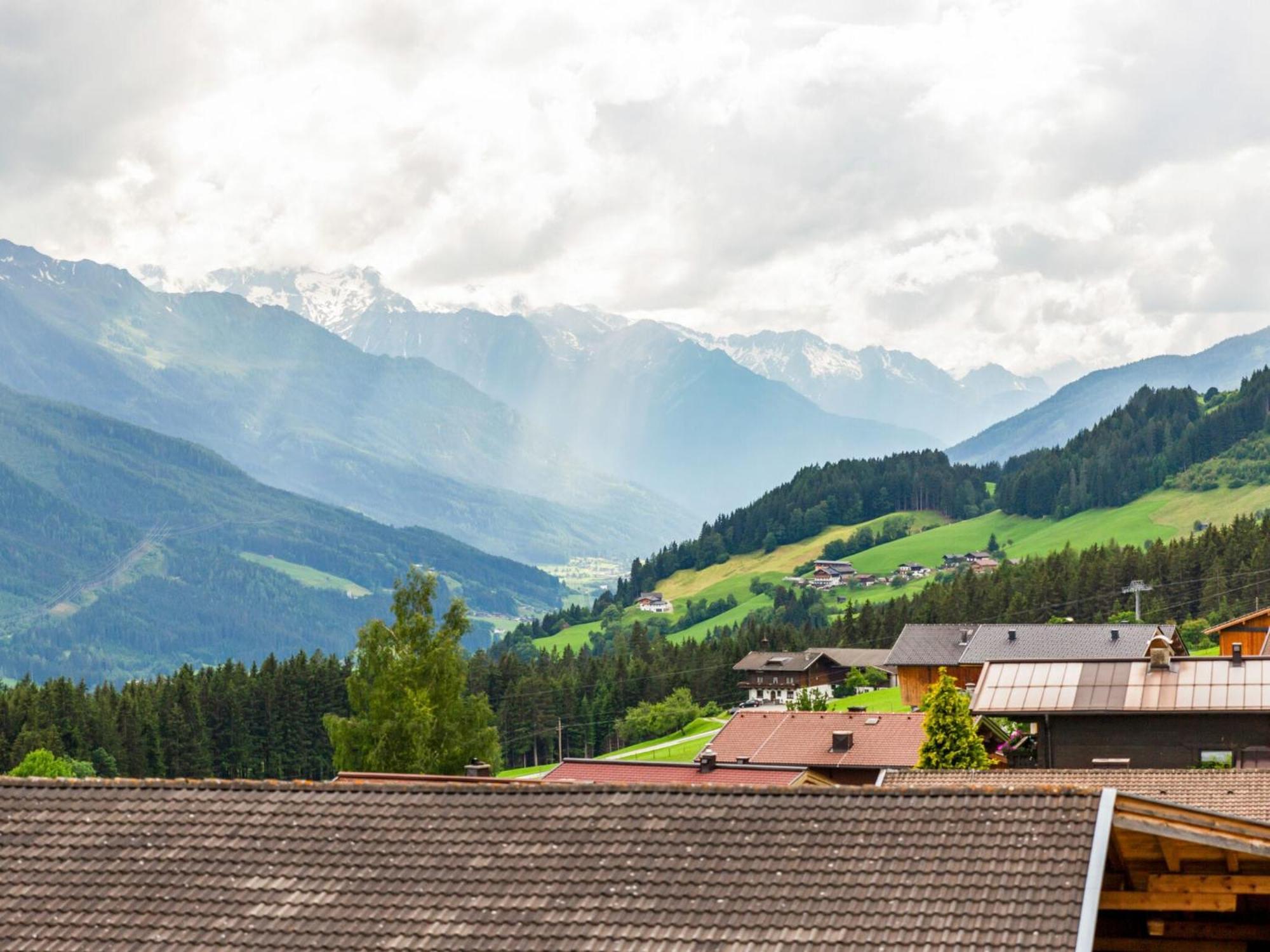 Sunlit Apartment Near Ski Area In Hollersbach Im Pinzgau Exterior photo