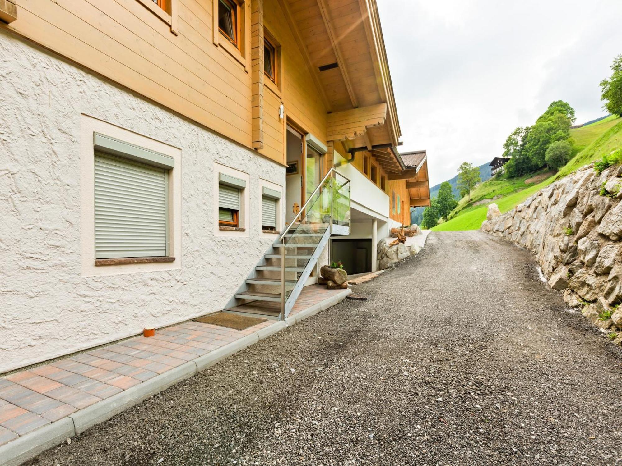 Sunlit Apartment Near Ski Area In Hollersbach Im Pinzgau Exterior photo