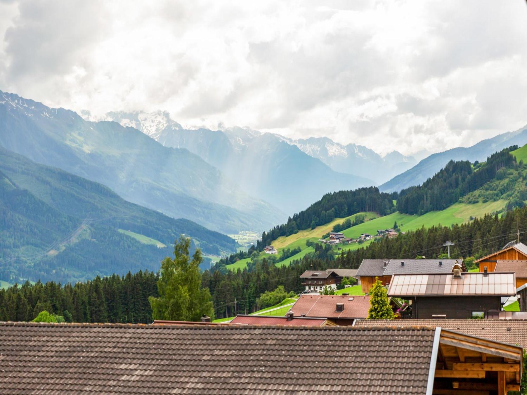 Sunlit Apartment Near Ski Area In Hollersbach Im Pinzgau Exterior photo