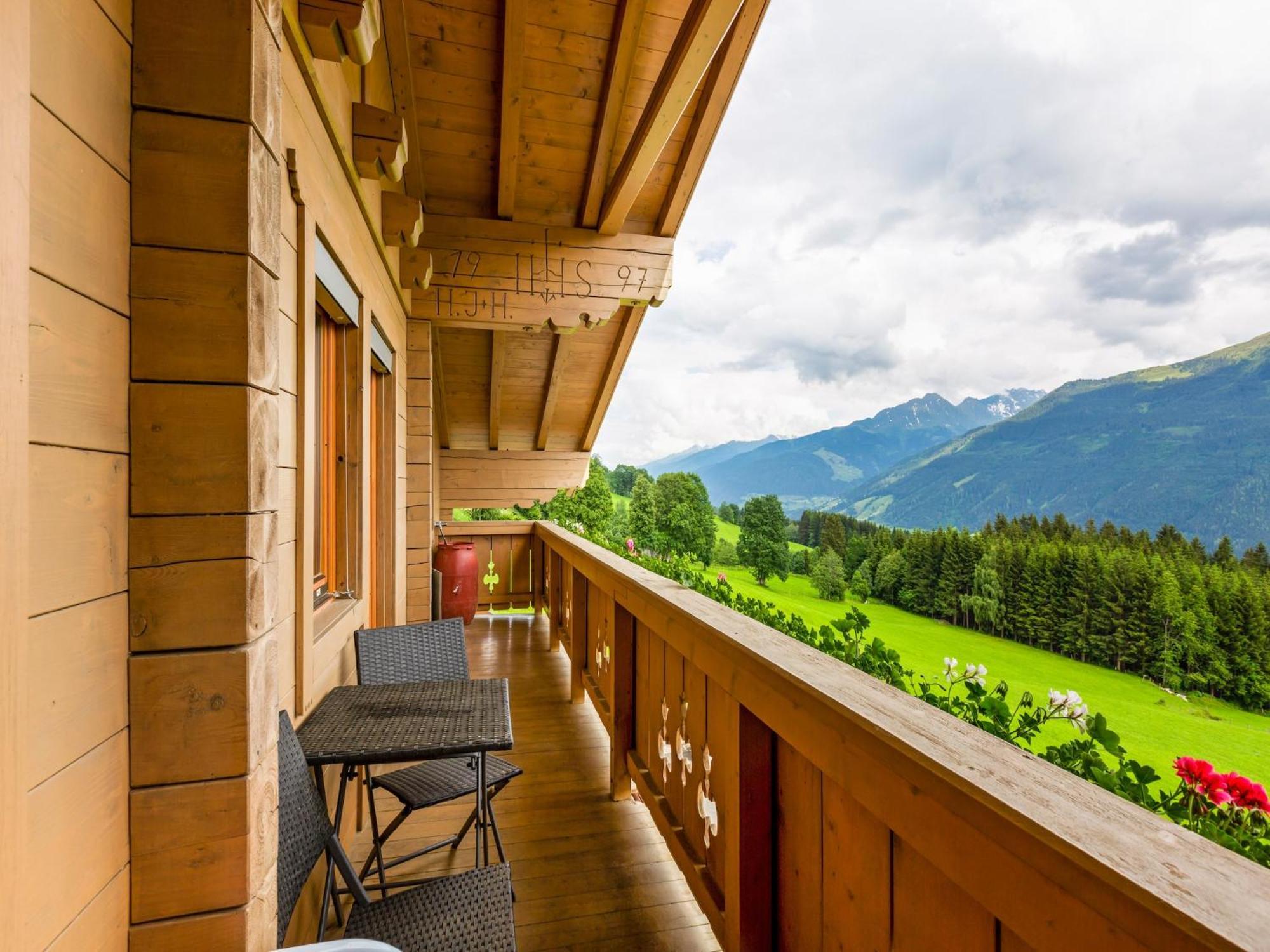 Sunlit Apartment Near Ski Area In Hollersbach Im Pinzgau Exterior photo