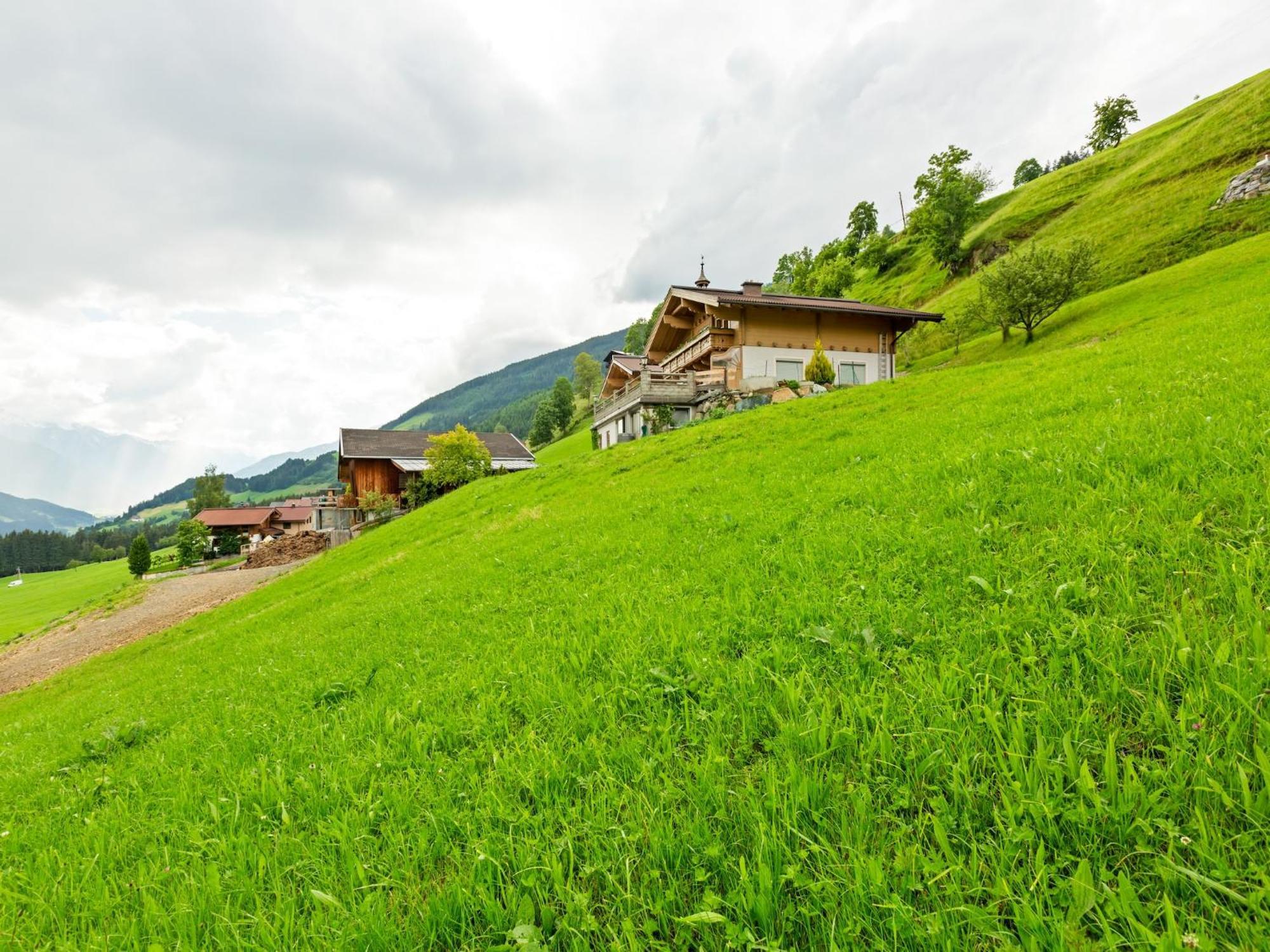 Sunlit Apartment Near Ski Area In Hollersbach Im Pinzgau Exterior photo